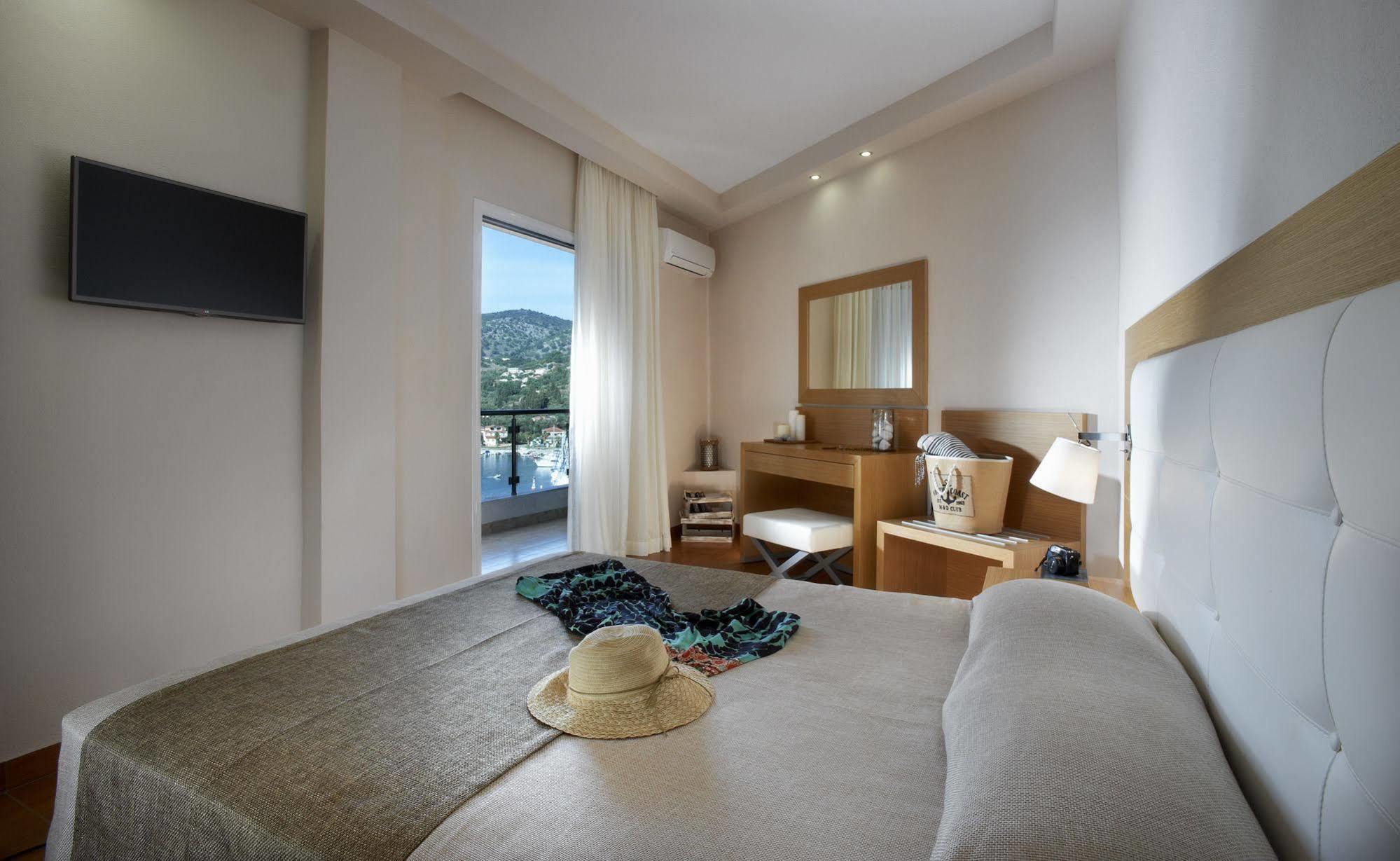 Panorama Botsaris 3*